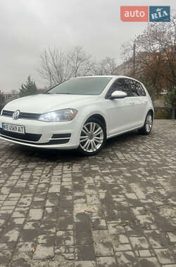 Хэтчбек Volkswagen Golf 2015 в Днепре