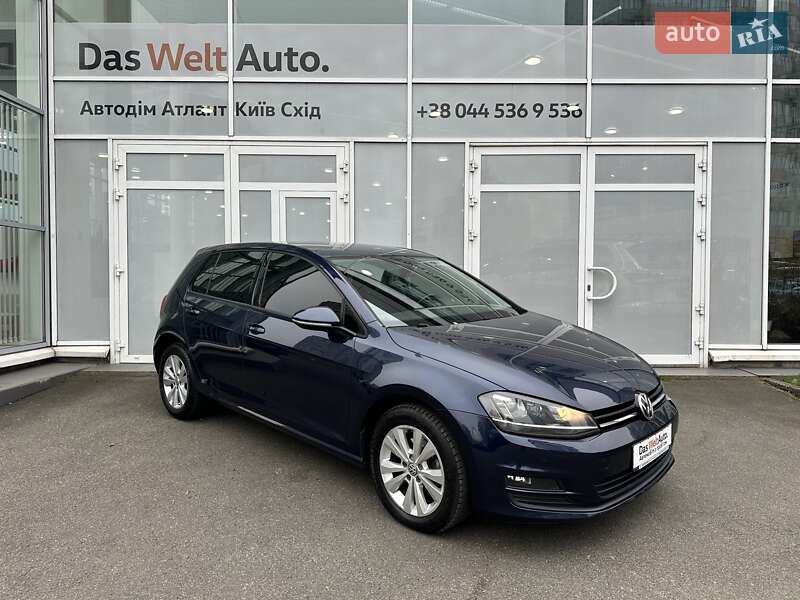 Хетчбек Volkswagen Golf 2015 в Києві
