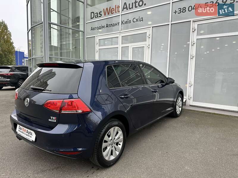 Хетчбек Volkswagen Golf 2015 в Києві