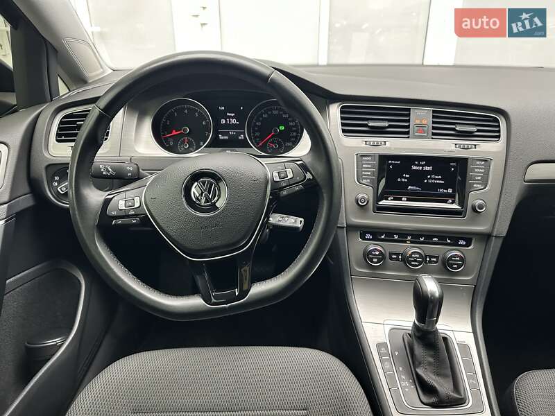 Хетчбек Volkswagen Golf 2015 в Києві