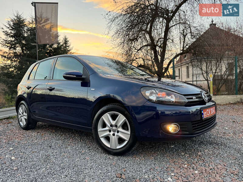 Хэтчбек Volkswagen Golf 2010 в Дрогобыче