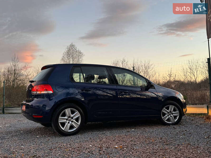 Хэтчбек Volkswagen Golf 2010 в Дрогобыче