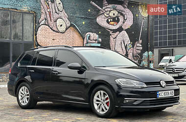 Універсал Volkswagen Golf 2017 в Луцьку