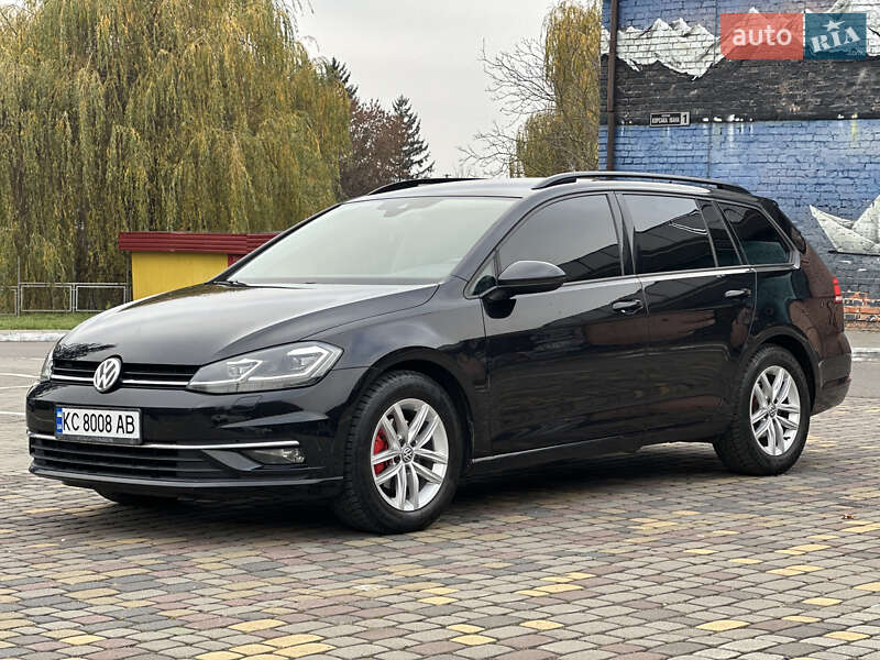 Універсал Volkswagen Golf 2017 в Луцьку