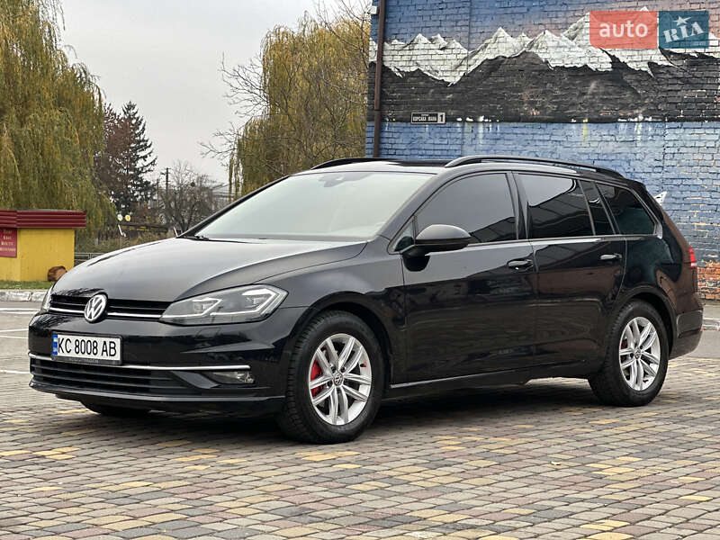 Універсал Volkswagen Golf 2017 в Луцьку