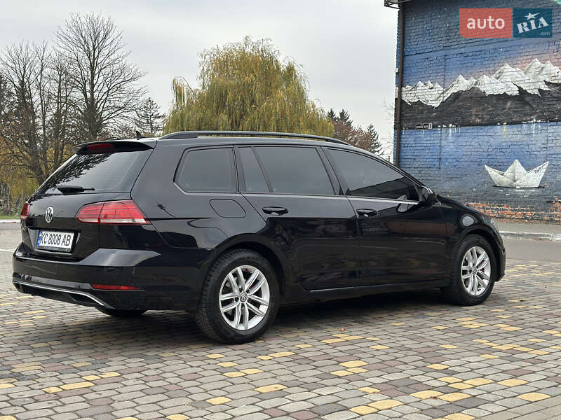 Універсал Volkswagen Golf 2017 в Луцьку