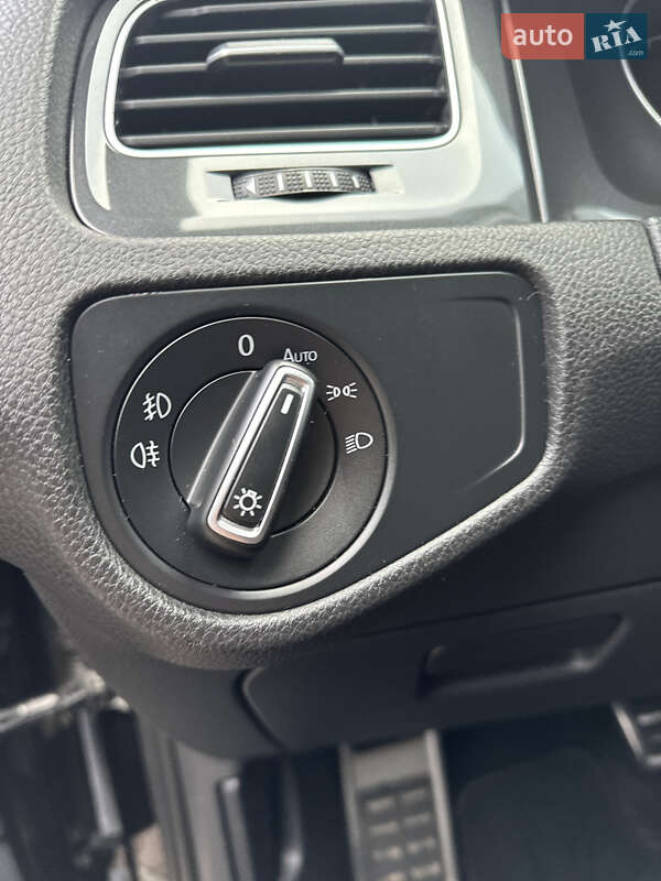 Універсал Volkswagen Golf 2017 в Луцьку