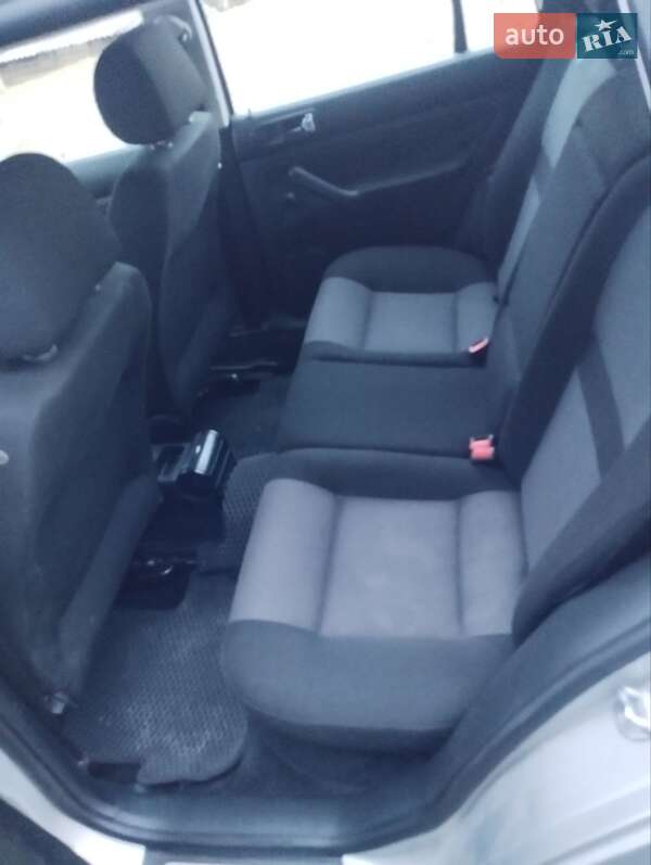 Универсал Volkswagen Golf 2000 в Новояворовске