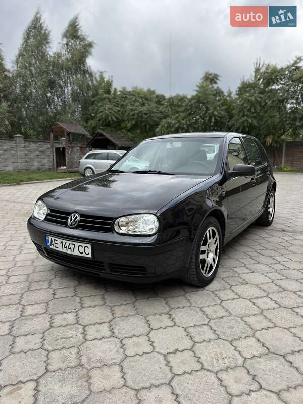 Volkswagen Golf 2002