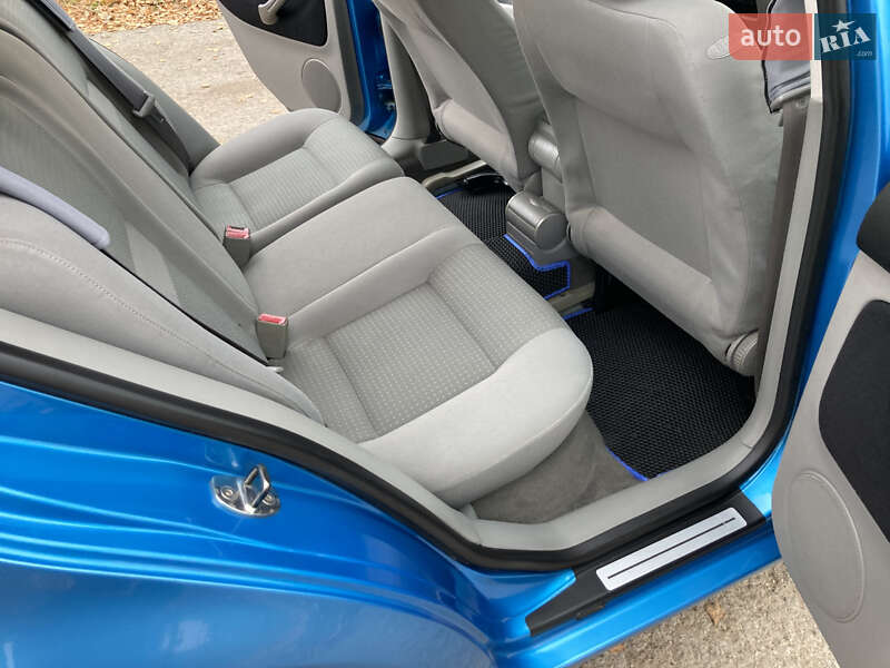 Хэтчбек Volkswagen Golf 2003 в Тернополе фото 36 Хэтчбек Volkswagen Golf 2003 в Тернополе