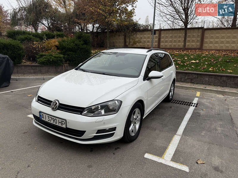 Хэтчбек Volkswagen Golf 2013 в Софиевской Борщаговке