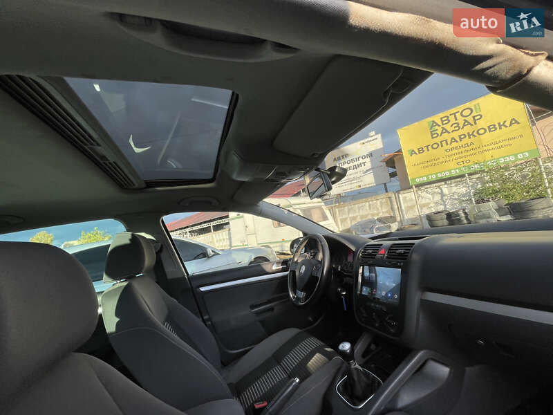 Хэтчбек Volkswagen Golf 2008 в Луцке