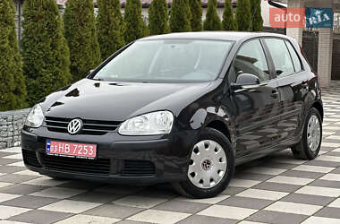 Хетчбек Volkswagen Golf 2006 в Летичіві