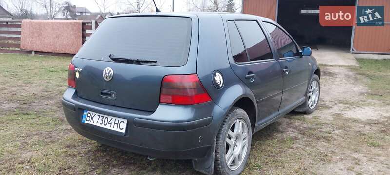 Хетчбек Volkswagen Golf 1999 в Рівному