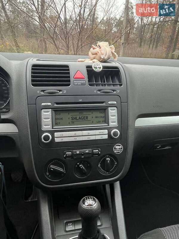 Хэтчбек Volkswagen Golf 2008 в Черкассах