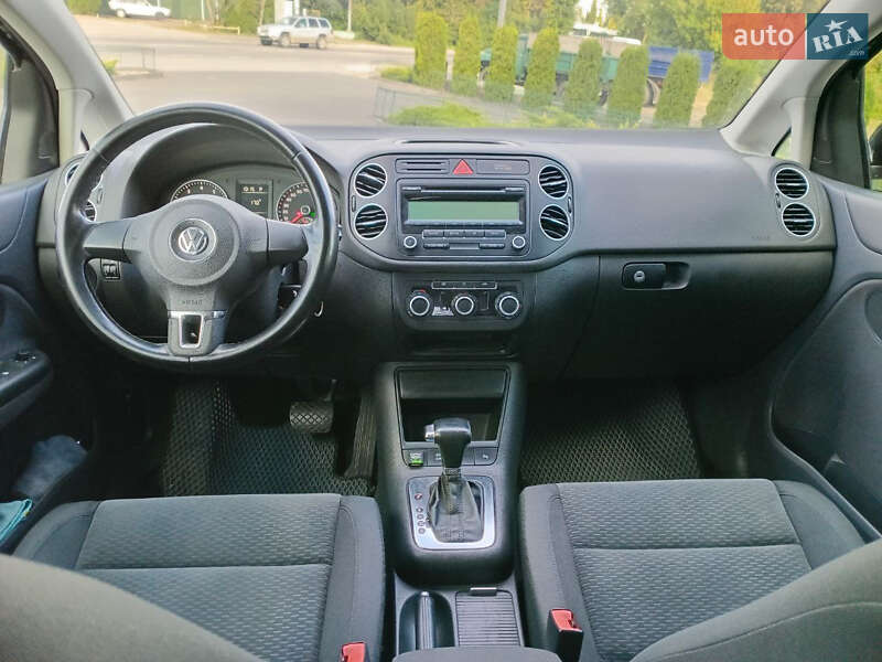 Хэтчбек Volkswagen Golf 2009 в Хмельницком