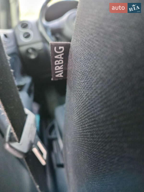 Хэтчбек Volkswagen Golf 2009 в Хмельницком