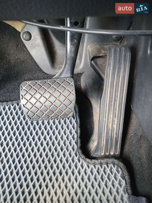 Хэтчбек Volkswagen Golf 2009 в Хмельницком