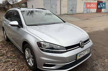 Універсал Volkswagen Golf 2019 в Житомирі