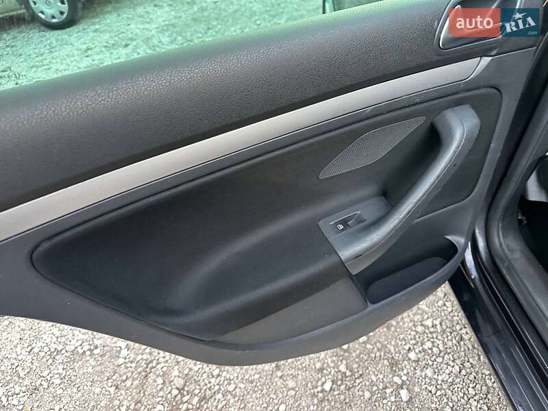 Хэтчбек Volkswagen Golf 2007 в Каменском