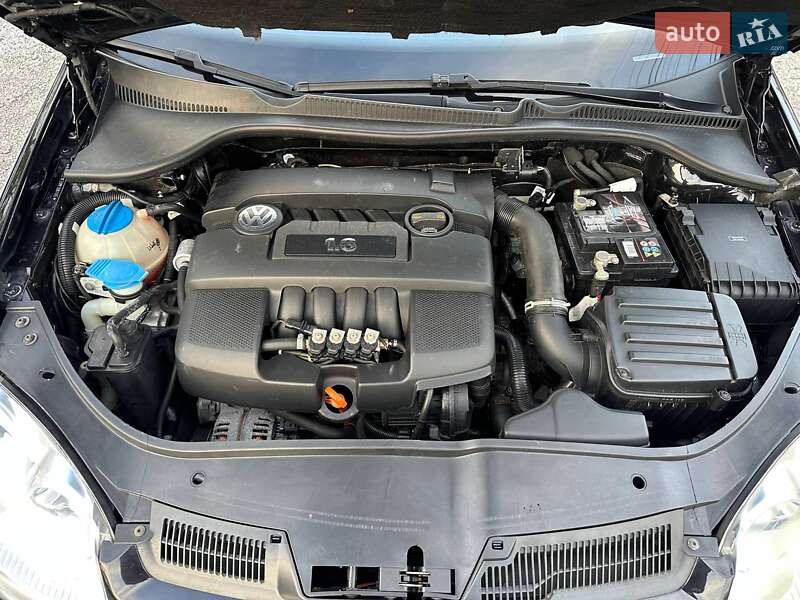 Хэтчбек Volkswagen Golf 2007 в Каменском