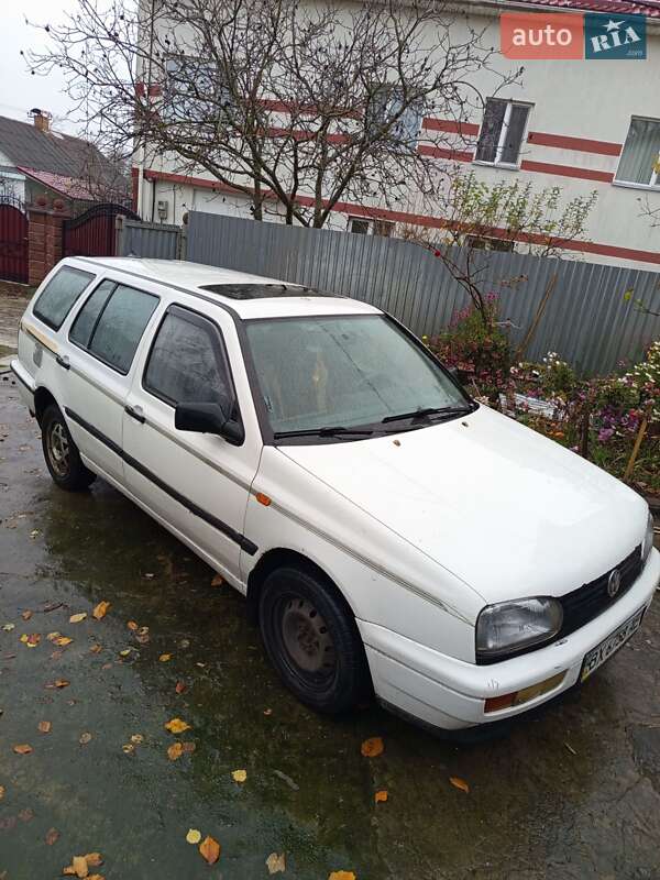 Универсал Volkswagen Golf 1998 в Нетешине