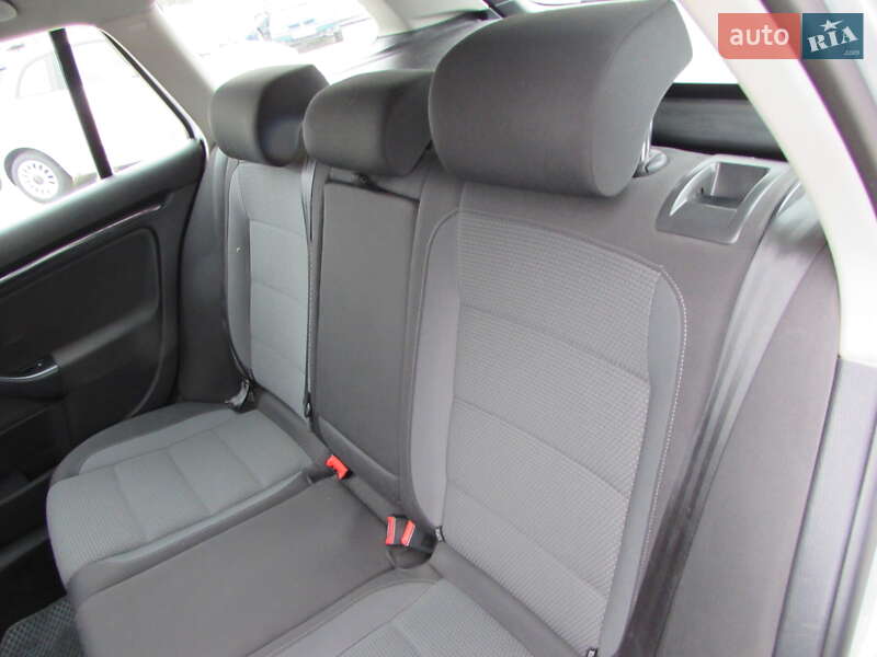 Универсал Volkswagen Golf 2012 в Кропивницком