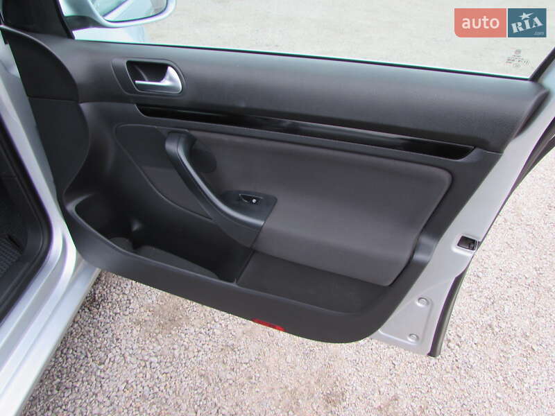 Универсал Volkswagen Golf 2012 в Кропивницком