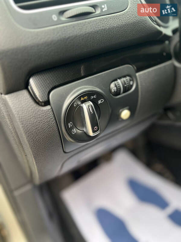 Универсал Volkswagen Golf 2009 в Харькове