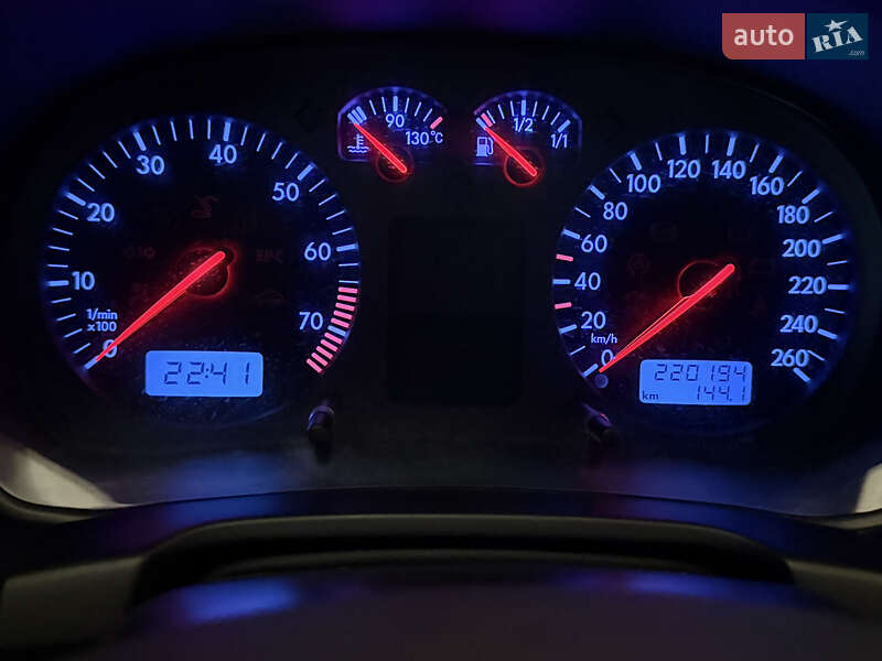 Хэтчбек Volkswagen Golf 2000 в Богодухове