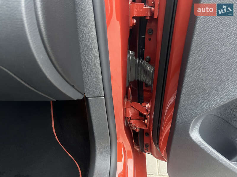 Хетчбек Volkswagen Golf 2007 в Черкасах