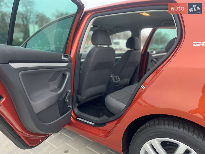 Хетчбек Volkswagen Golf 2007 в Черкасах