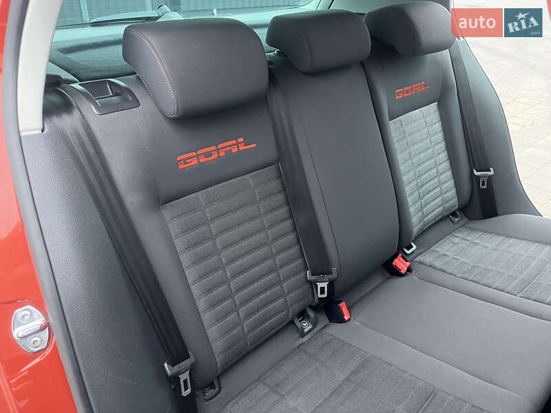 Хетчбек Volkswagen Golf 2007 в Черкасах