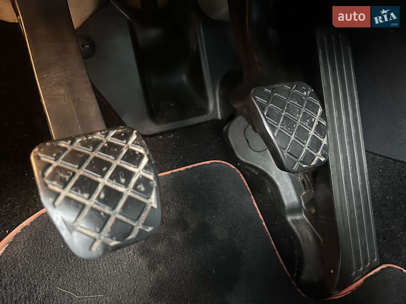 Хетчбек Volkswagen Golf 2007 в Черкасах