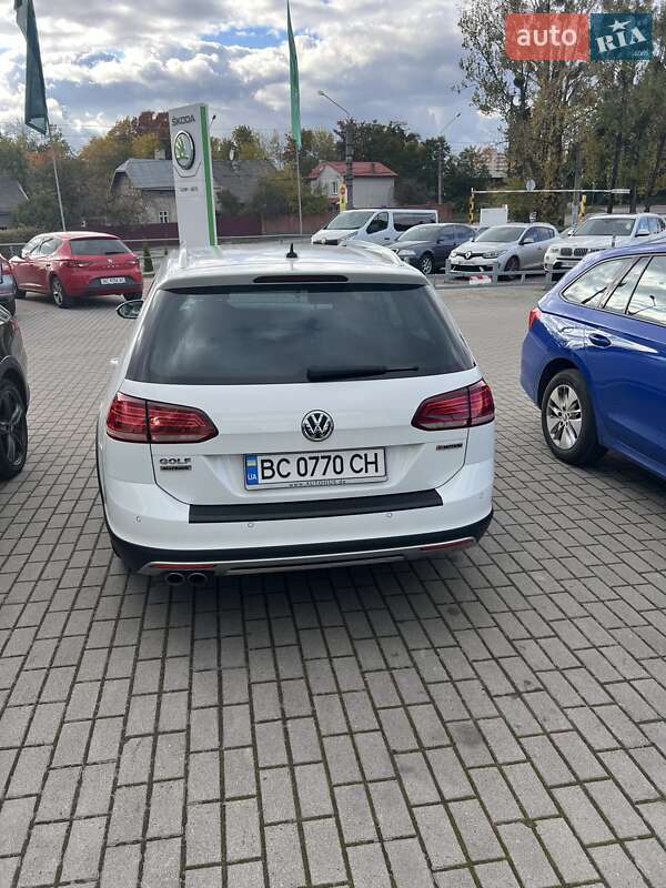 Универсал Volkswagen Golf 2019 в Львове