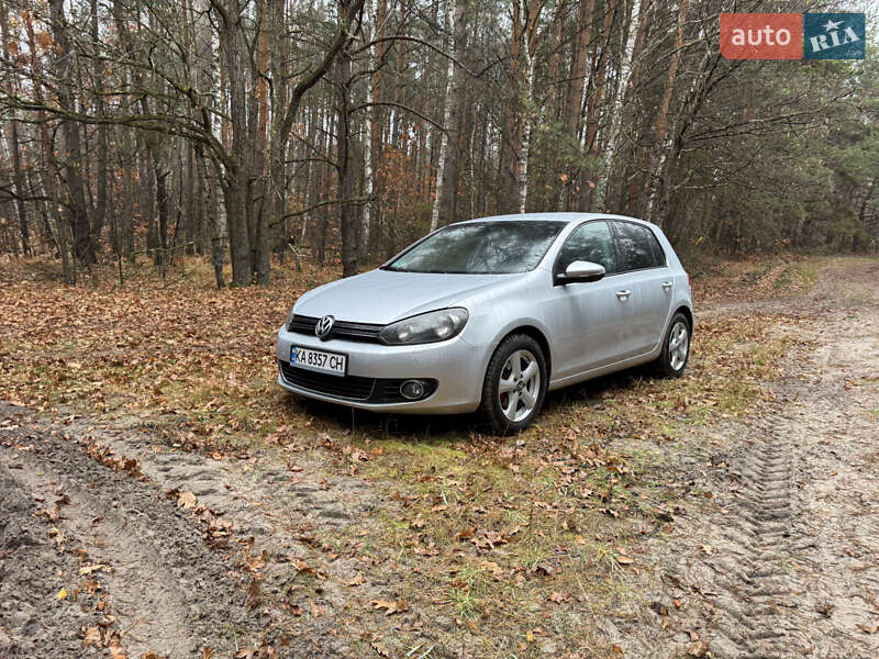 Хетчбек Volkswagen Golf 2009 в Рівному