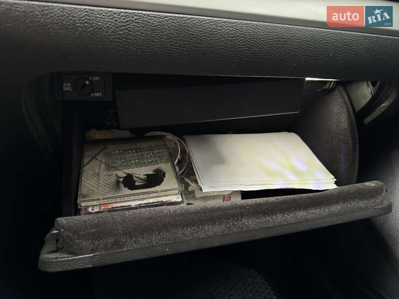 Хетчбек Volkswagen Golf 2009 в Рівному