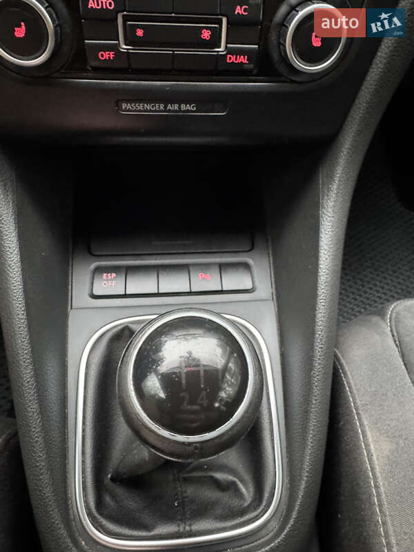 Хетчбек Volkswagen Golf 2009 в Рівному