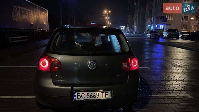 Хэтчбек Volkswagen Golf 2004 в Львове фото 2 Хэтчбек Volkswagen Golf 2004 в Львове