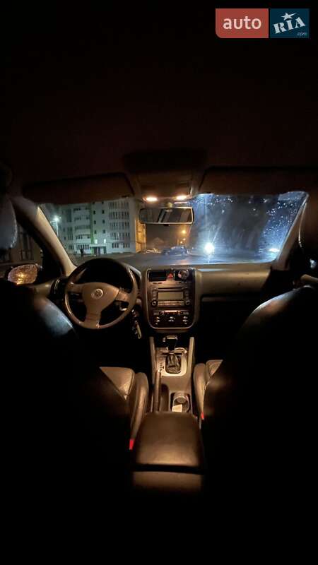 Хэтчбек Volkswagen Golf 2004 в Львове фото 7 Хэтчбек Volkswagen Golf 2004 в Львове