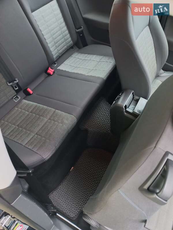 Хэтчбек Volkswagen Golf 2006 в Владимире