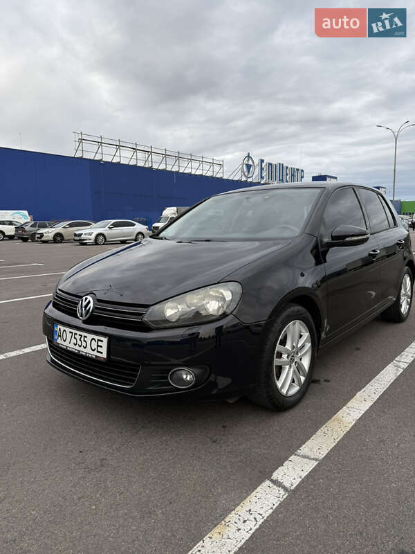 Хетчбек Volkswagen Golf 2010 в Мукачевому