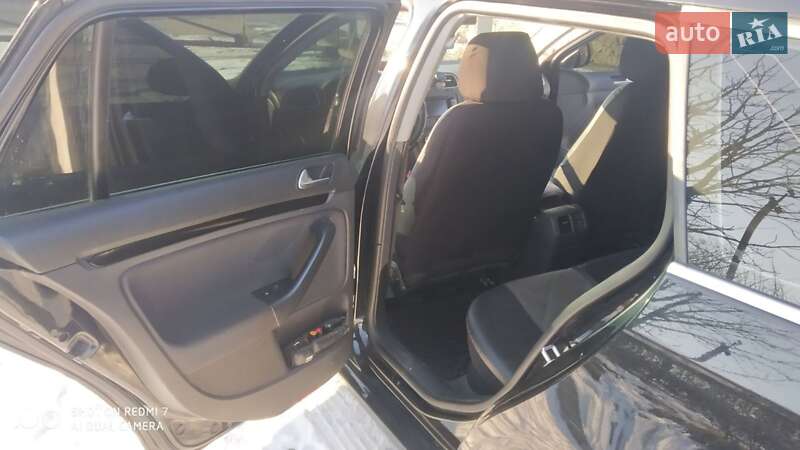 Универсал Volkswagen Golf 2010 в Первомайске