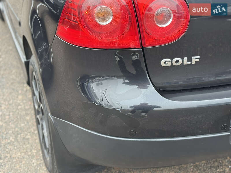 Хэтчбек Volkswagen Golf 2006 в Киеве