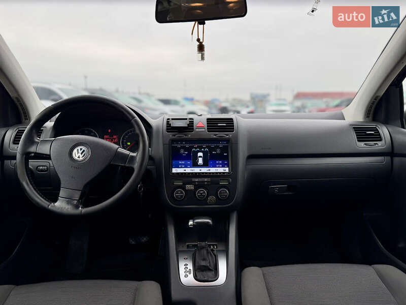 Хэтчбек Volkswagen Golf 2006 в Киеве