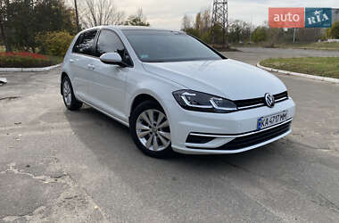 Хэтчбек Volkswagen Golf 2021 в Киеве