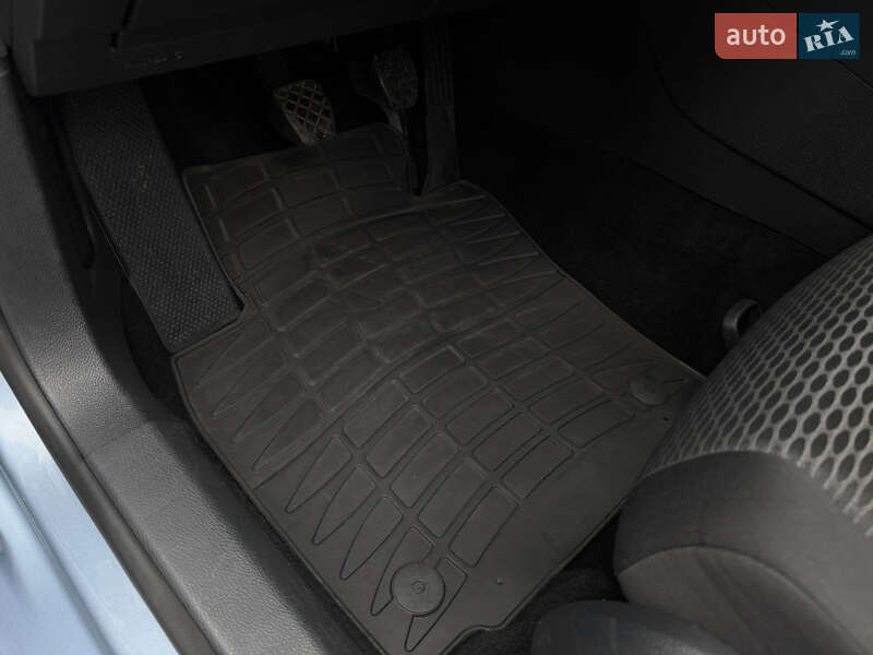 Хэтчбек Volkswagen Golf 2010 в Полтаве фото 80 Хэтчбек Volkswagen Golf 2010 в Полтаве