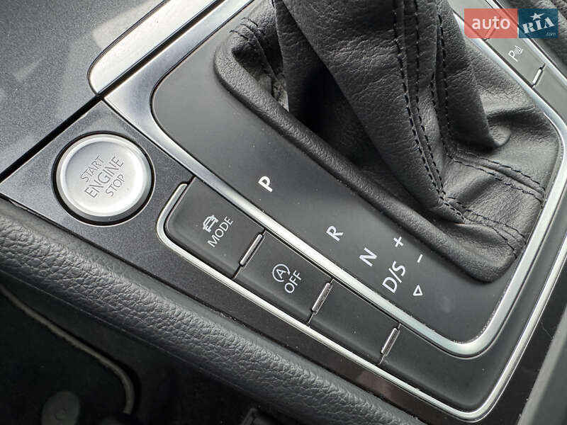 Хетчбек Volkswagen Golf 2018 в Києві