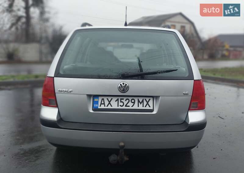Універсал Volkswagen Golf 2001 в Харкові