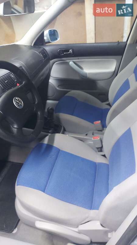 Універсал Volkswagen Golf 2001 в Харкові